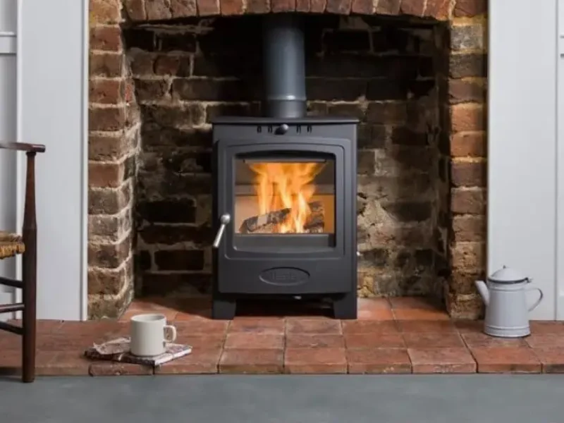 Hamlet-Solution-5-S4-Freestanding-Wood-Burning-Stove-Arada-Stoves